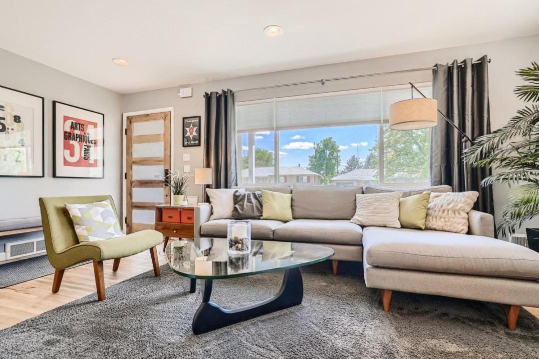 Photo of Livingroom in Virginia Village