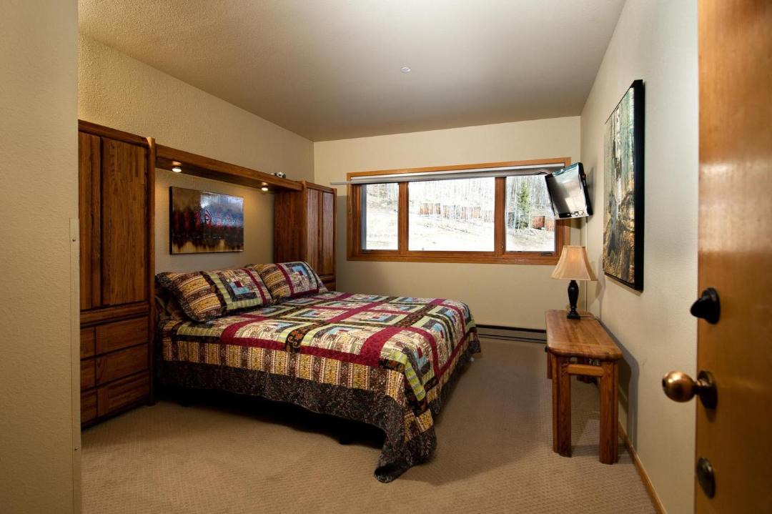 Photo of Bedroom in Purgatory