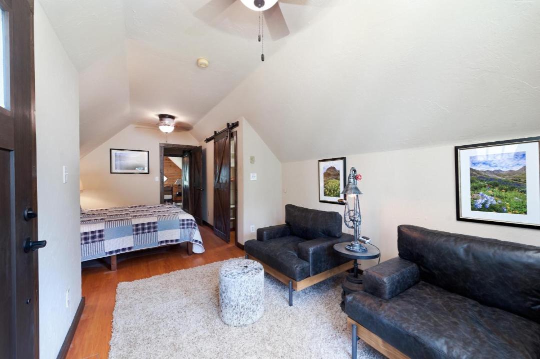 Photo of Livingroom in Columbine Lake