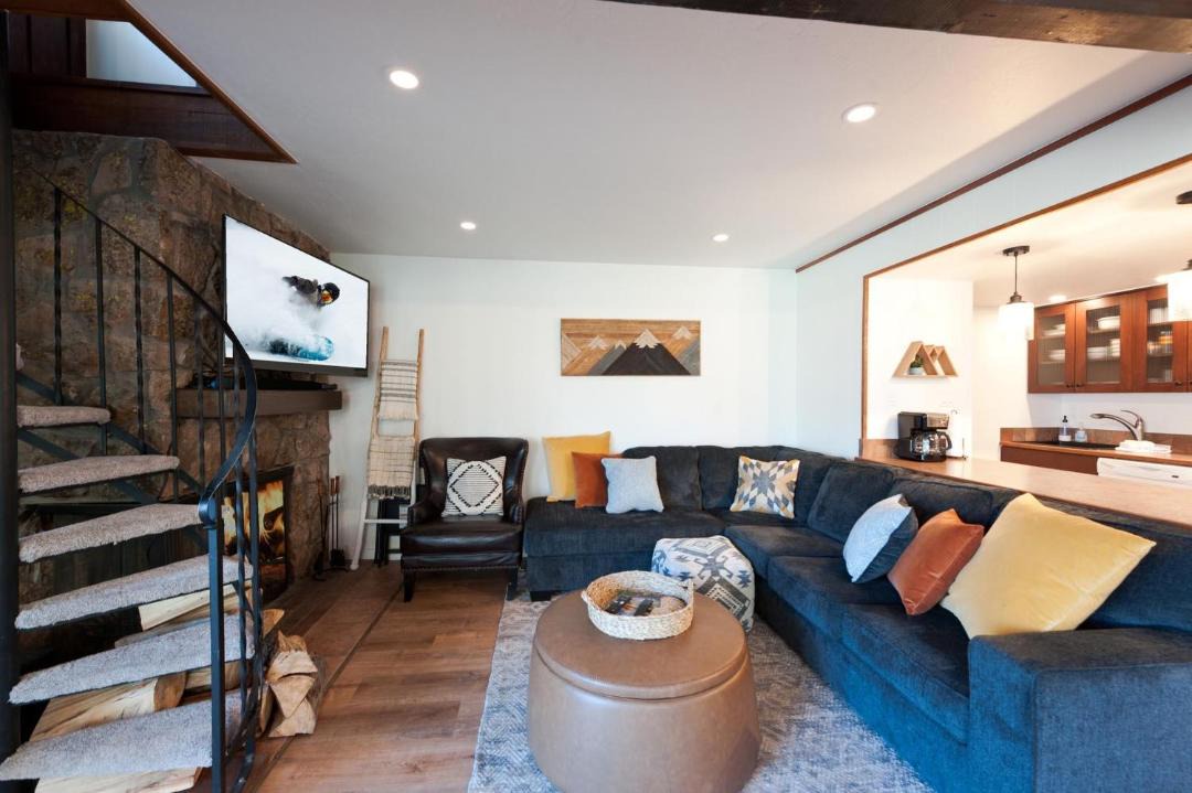 Photo of Livingroom in Purgatory