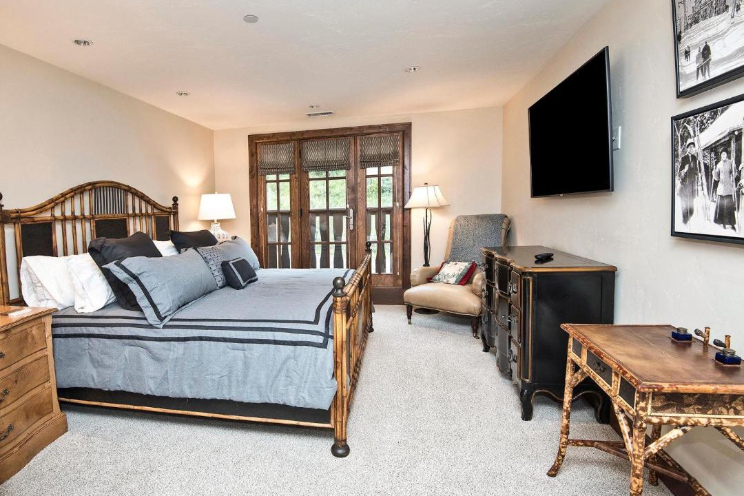Photo of Bedroom in Avon