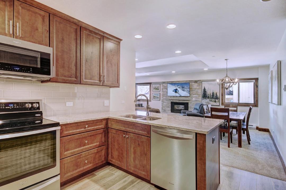 Photo of Kitchen in Peak 9