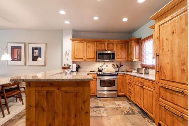 Photo of Kitchen in Highlands Townhomes