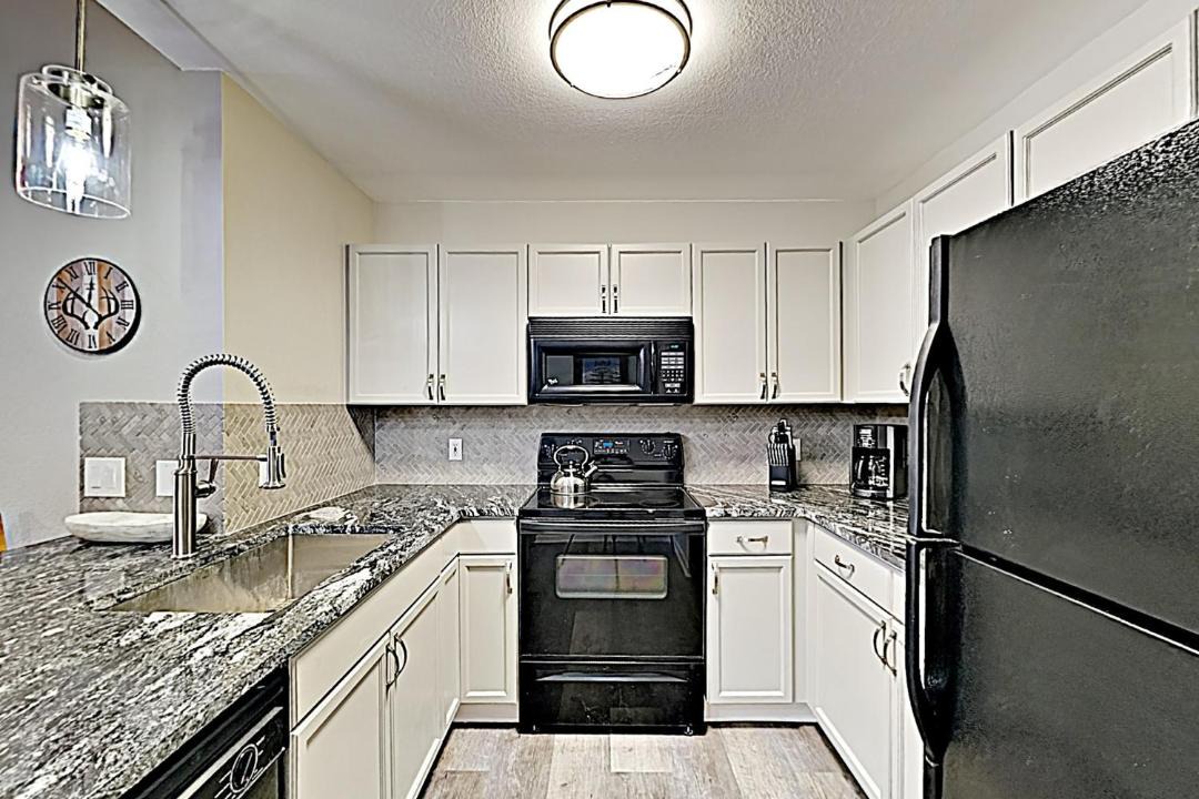 Photo of Kitchen in Edwards