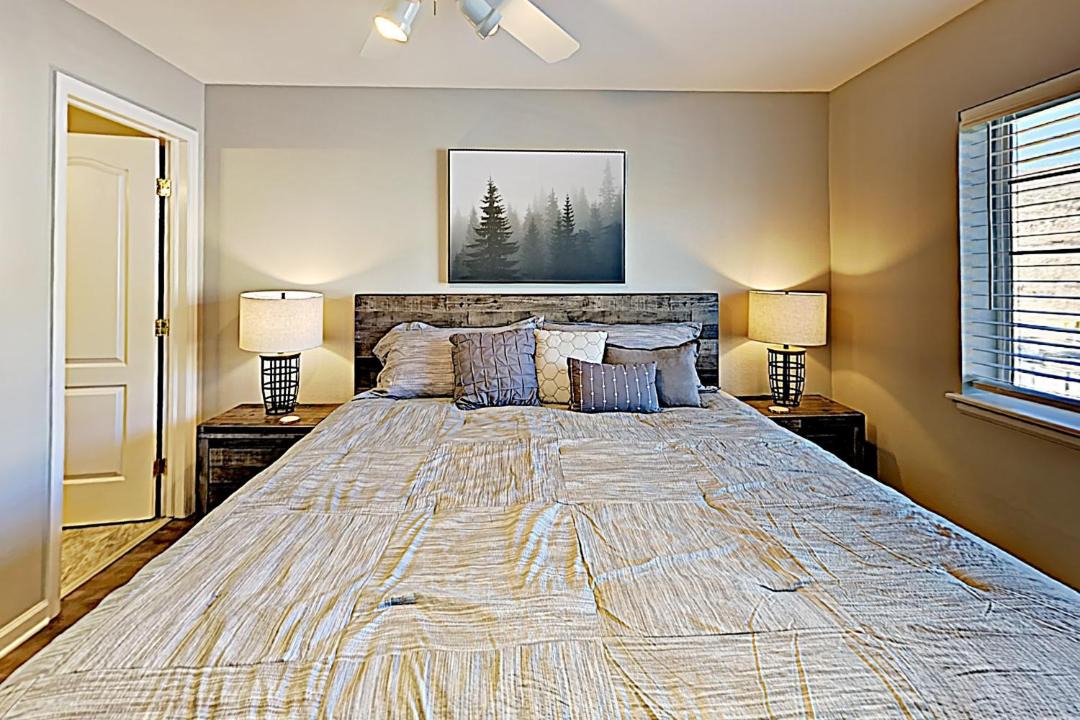Photo of Bedroom in Edwards