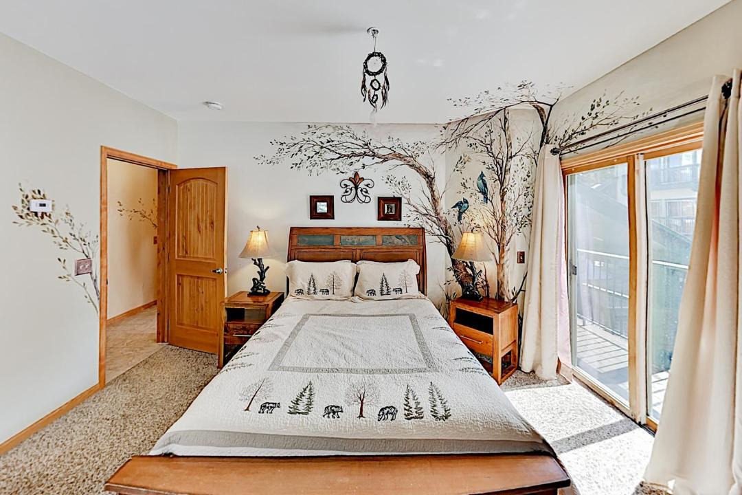 Photo of Bedroom in Four O'Clock