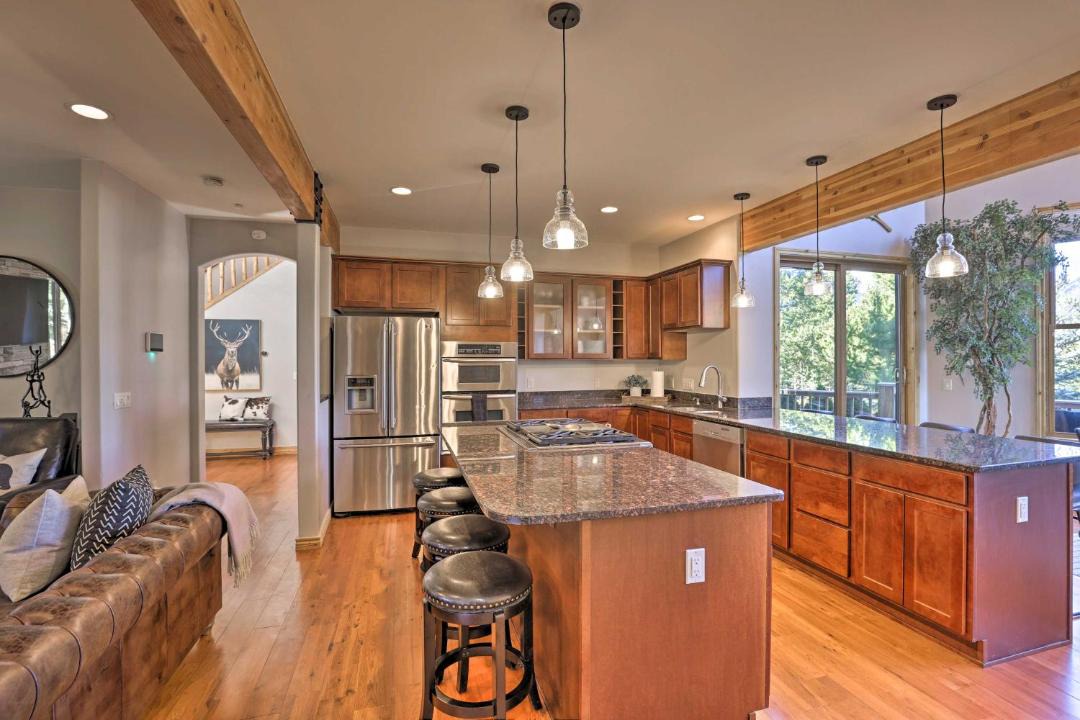 Photo of Kitchen in Ptarmigan Mountain