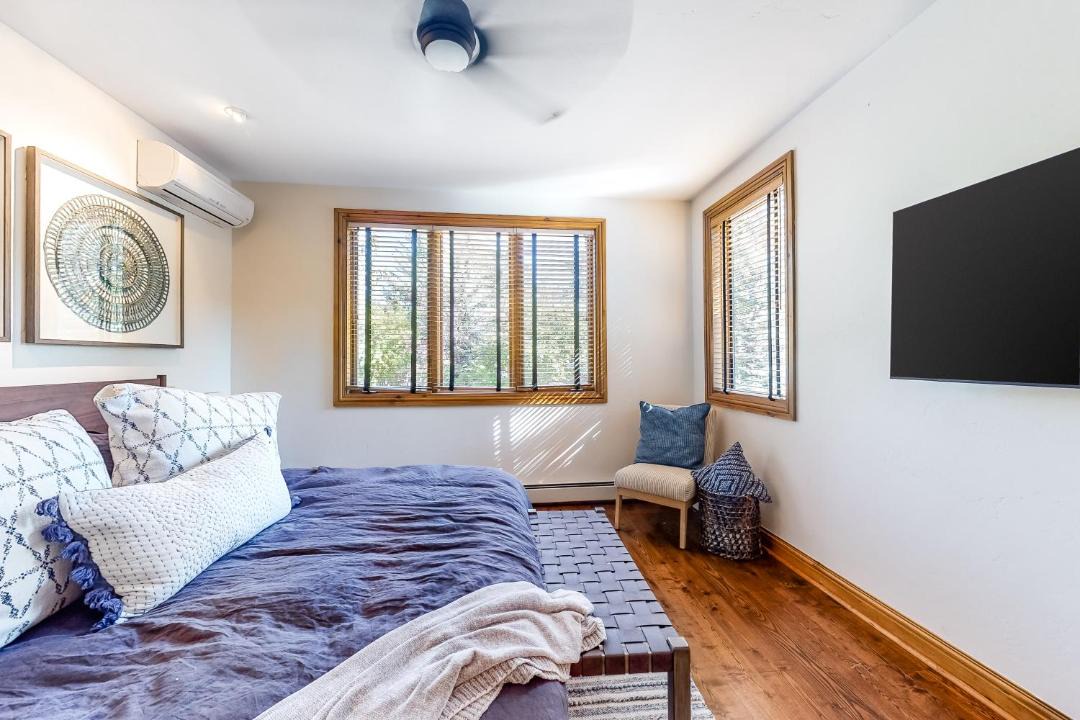 Photo of Bedroom in Edwards