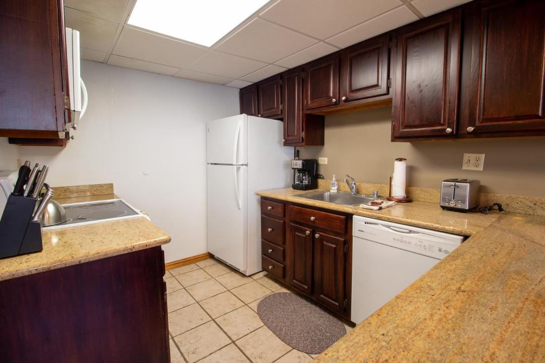 Photo of Kitchen in Peak 9