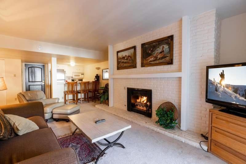 Photo of Livingroom in Vail