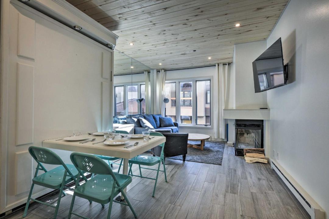 Photo of Livingroom in Purgatory