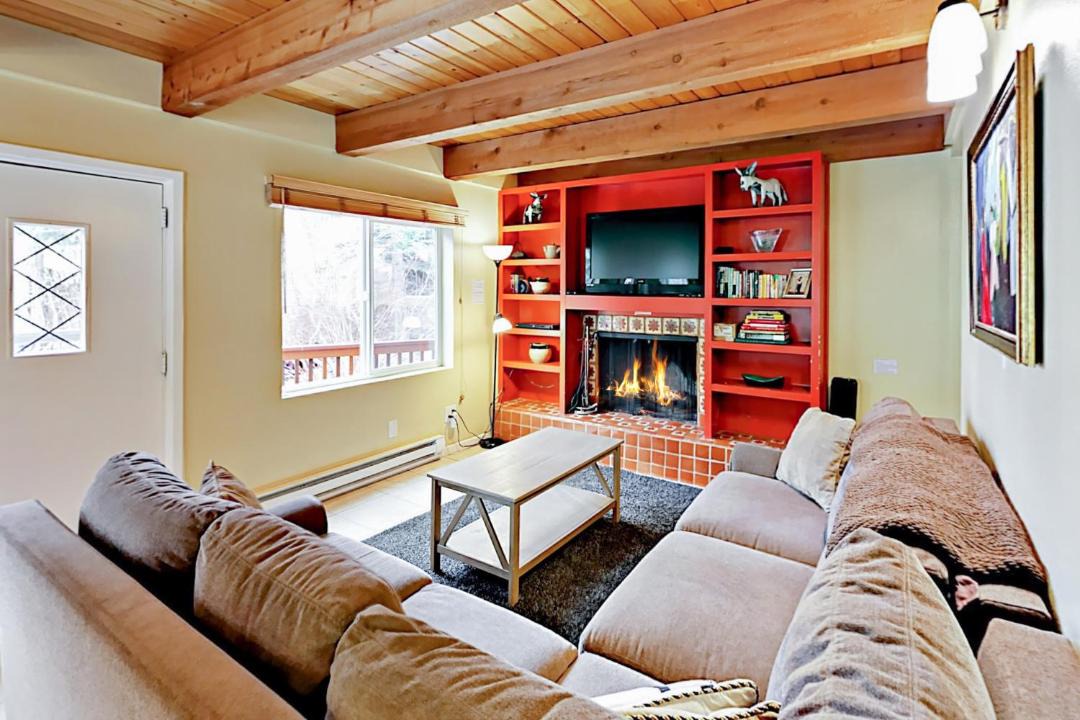 Photo of Livingroom in Intermountain