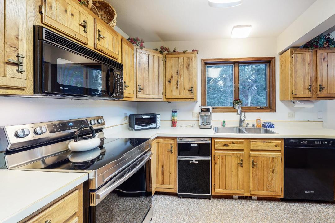 Photo of Kitchen in Columbine Lake