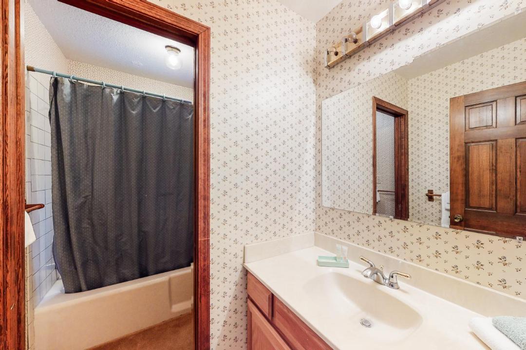 Photo of Bathroom in Columbine Lake