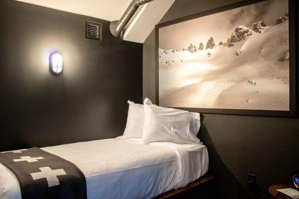 Photo of Bedroom in Peak 9