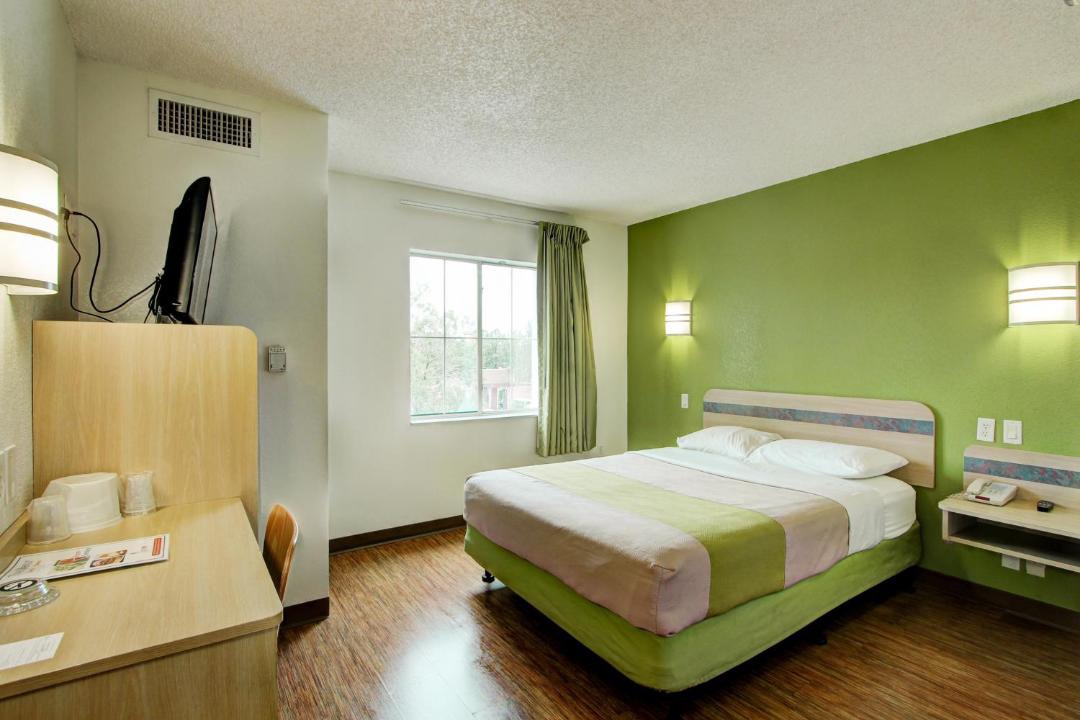 Photo of Bedroom in Aurora