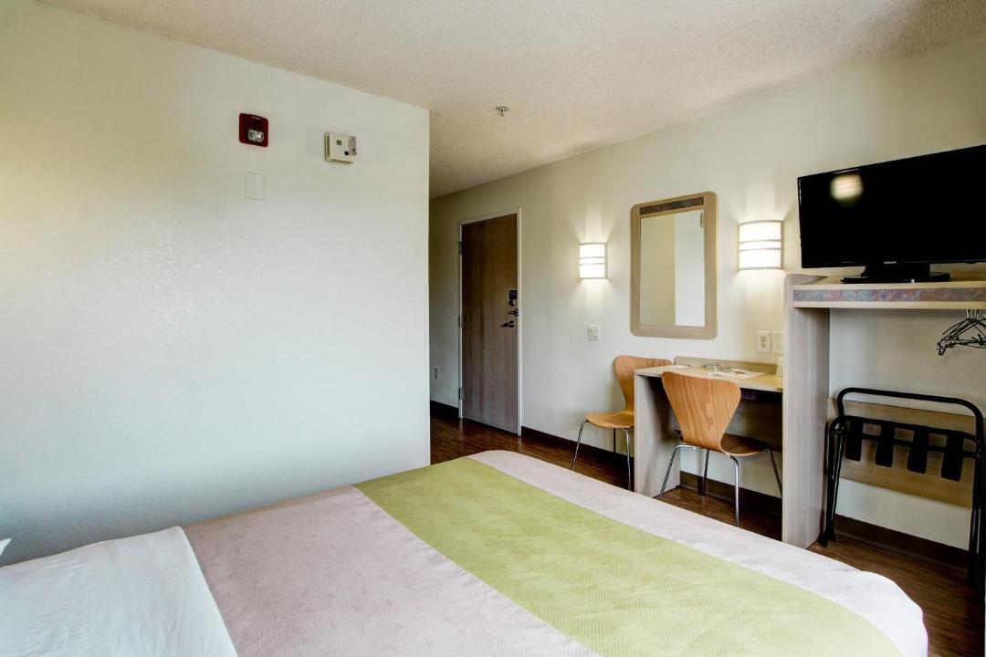 Photo of Bedroom in Aurora