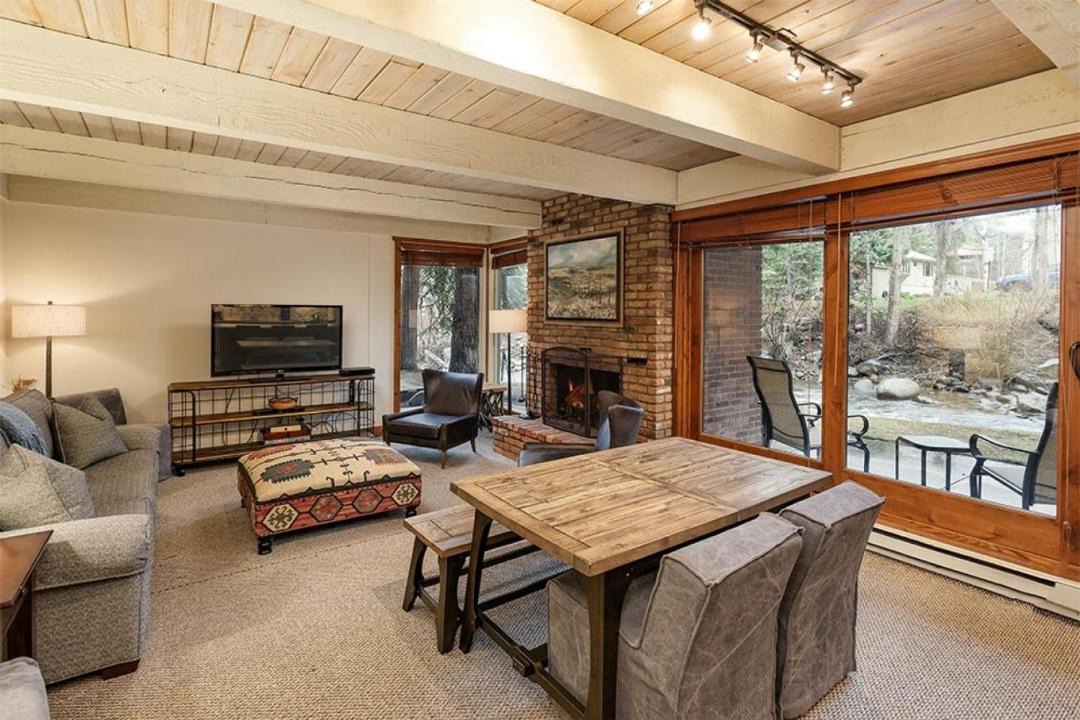 Photo of Livingroom in Aspen