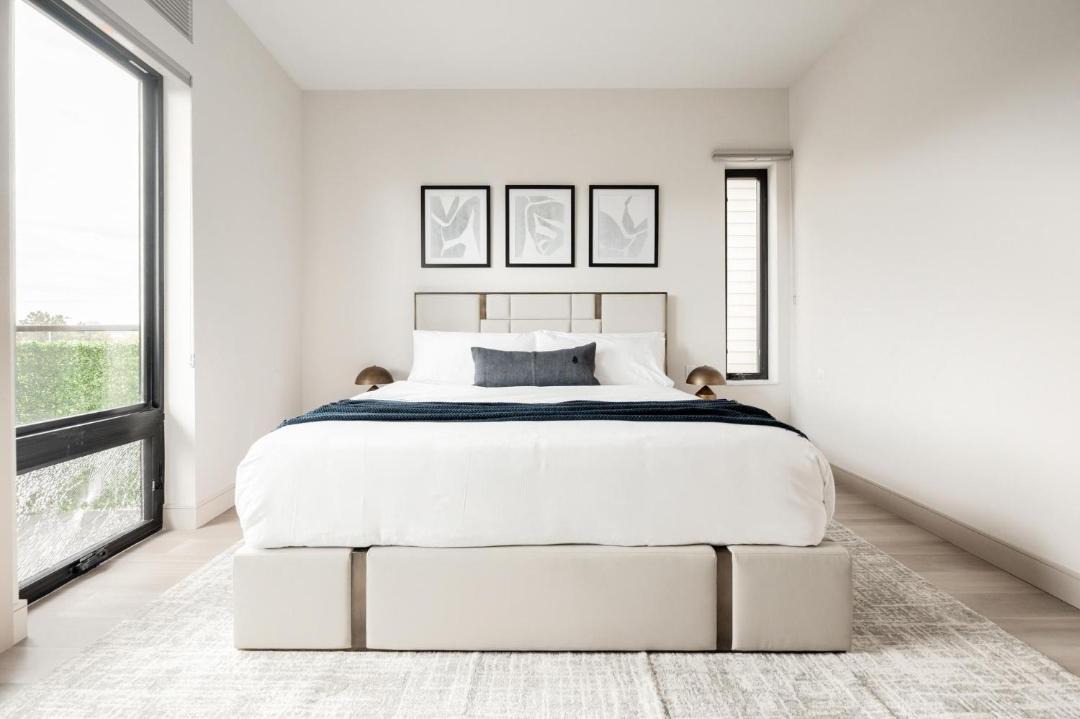 Photo of Bedroom in Jefferson Park