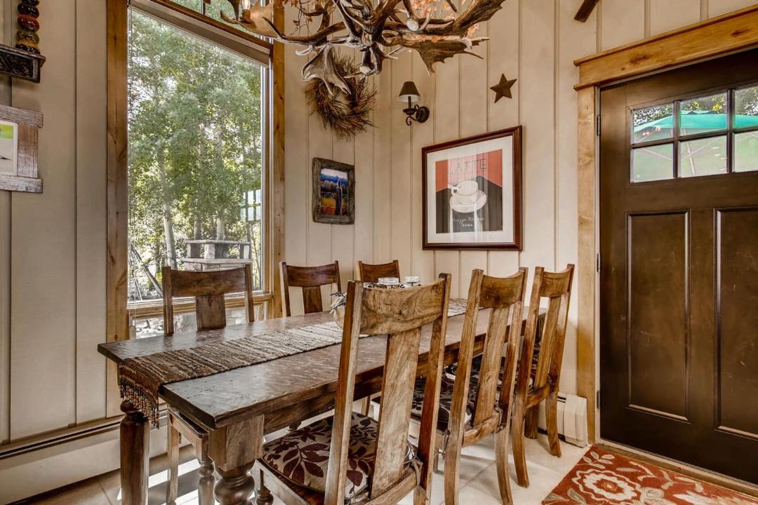 Photo of Livingroom in Dillon