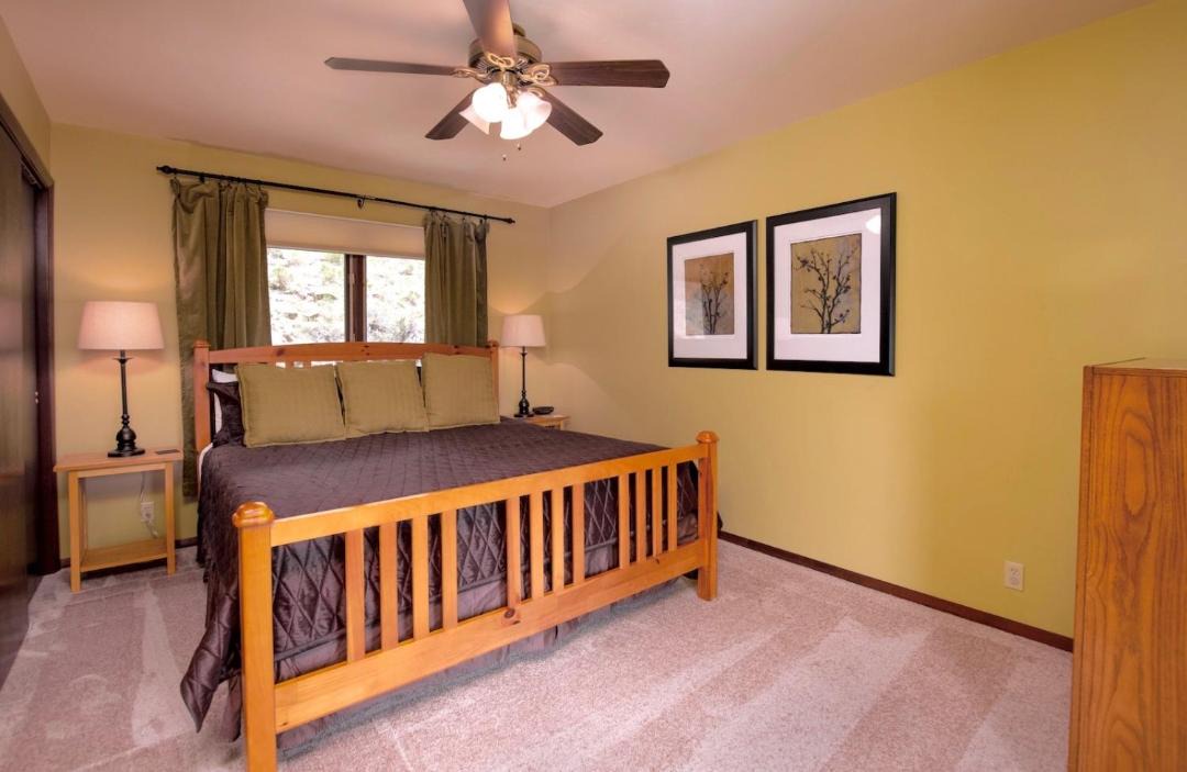 Photo of Bedroom in Windcliff Estates