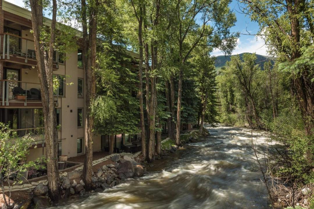 Photo of Others in Aspen