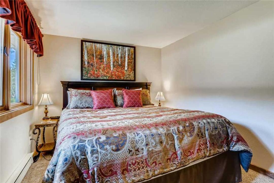 Photo of Bedroom in Woodmoor