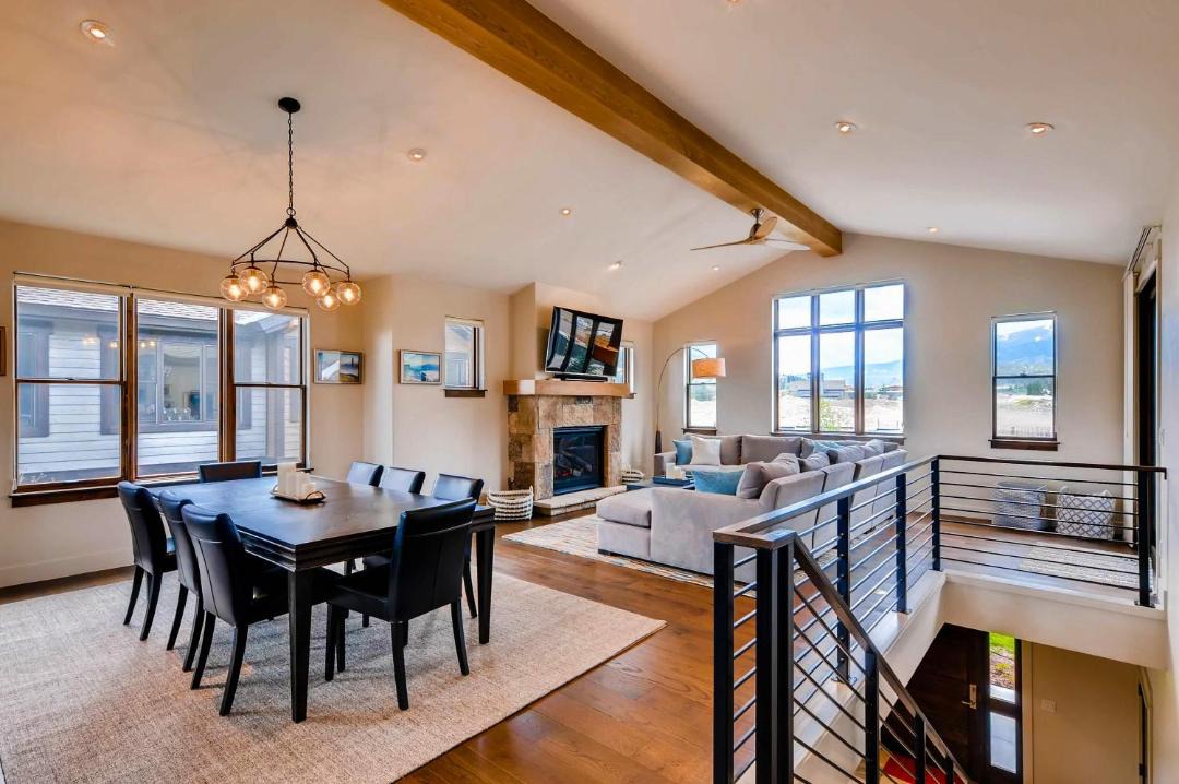 Photo of Livingroom in Fairmount On The River