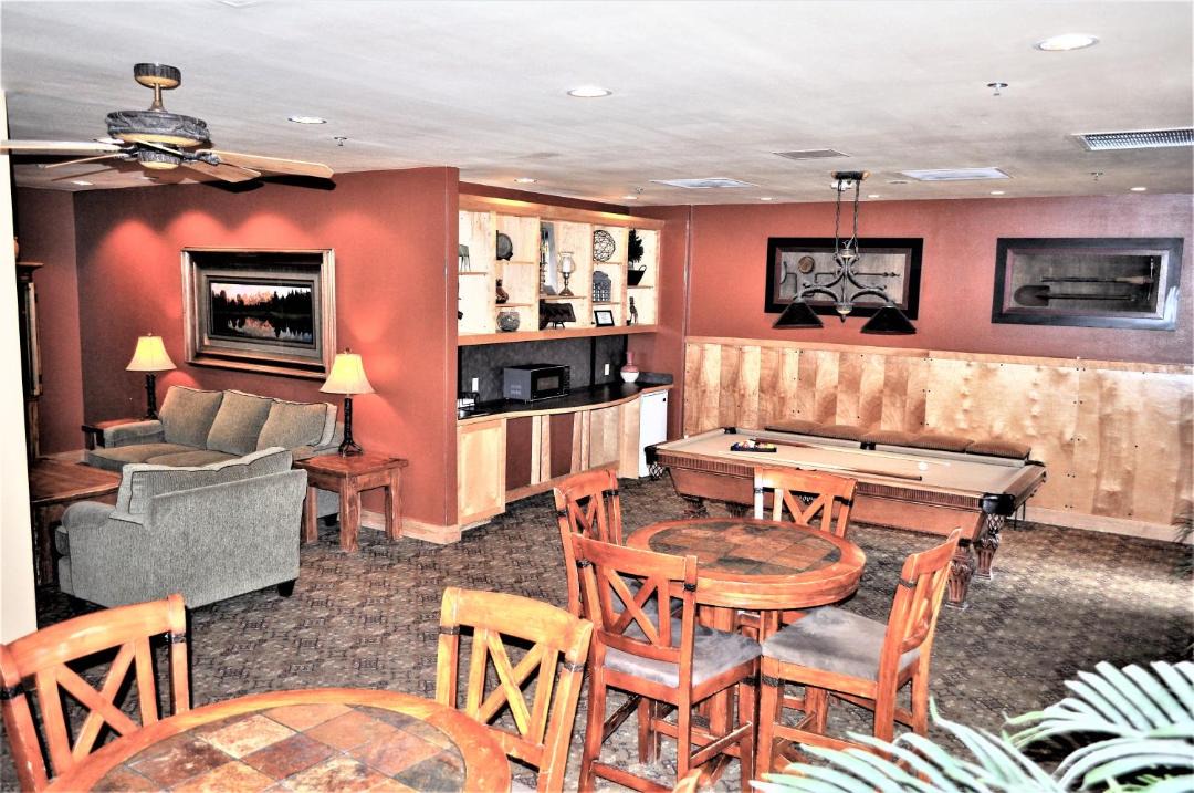 Photo of Livingroom in River Run