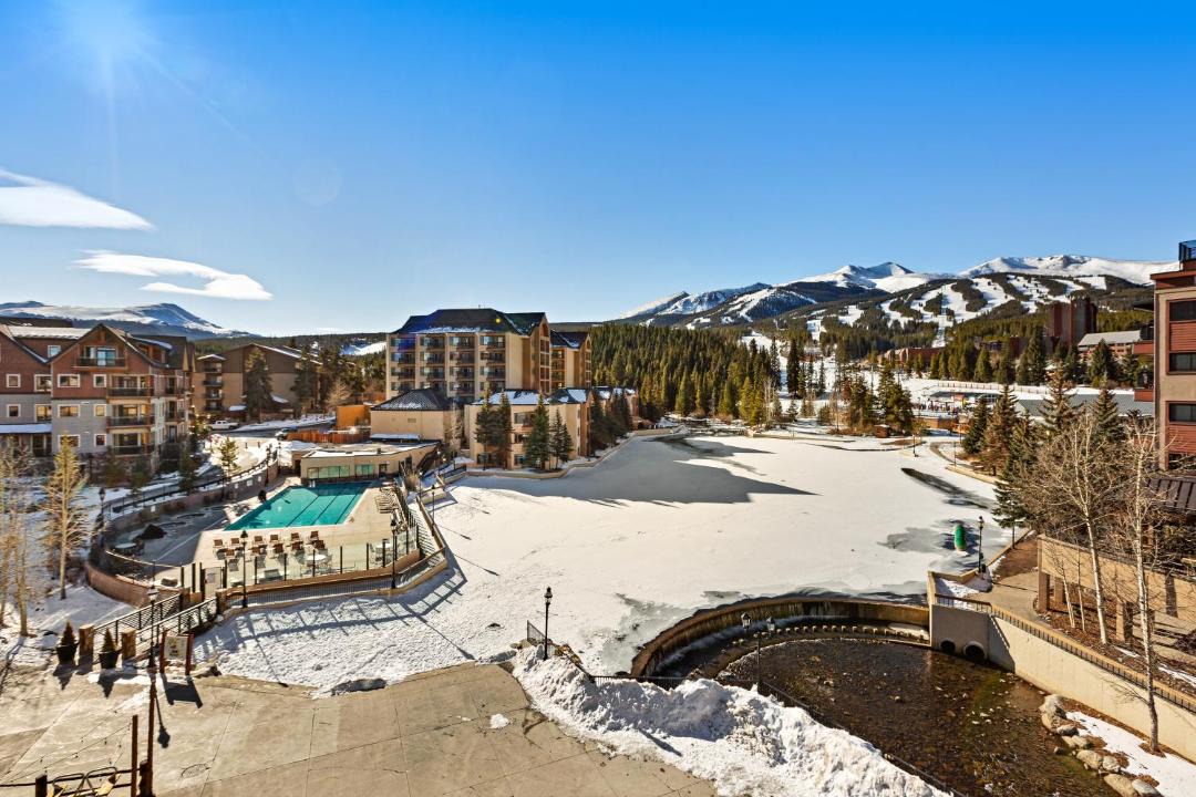 Photo of Others in Peak 9
