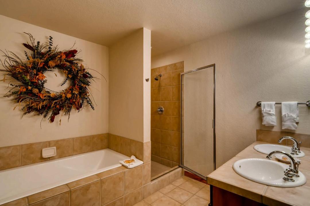 Photo of Bathroom in Peak 9