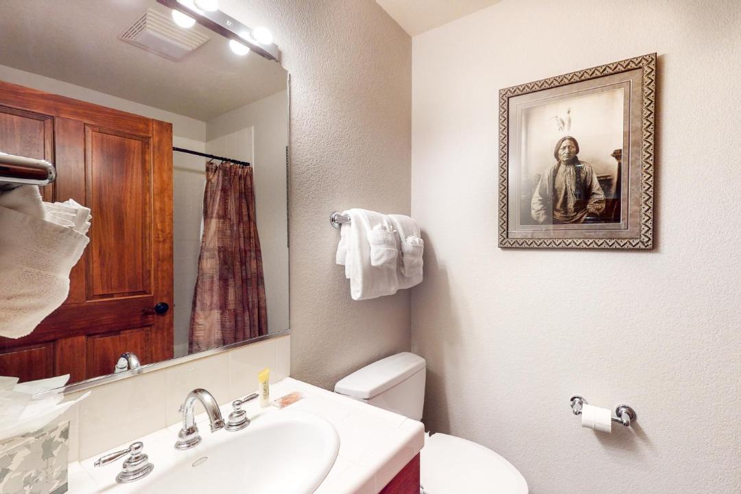 Photo of Bathroom in Peak 9