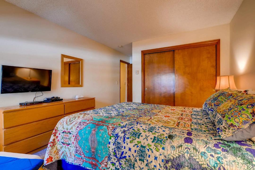 Photo of Bedroom in Four O'Clock