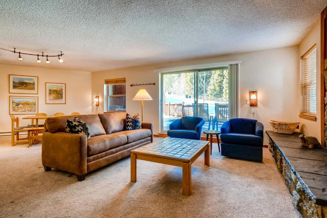 Photo of Livingroom in Four O'Clock