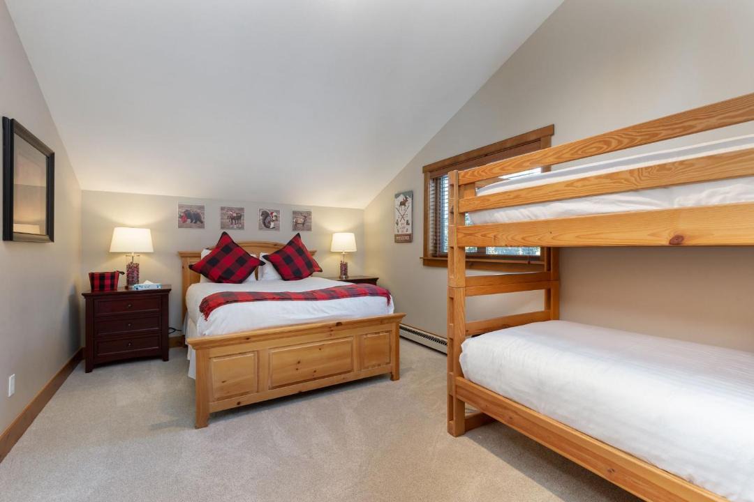 Photo of Bedroom in Crown