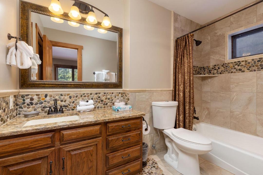 Photo of Bathroom in Crown