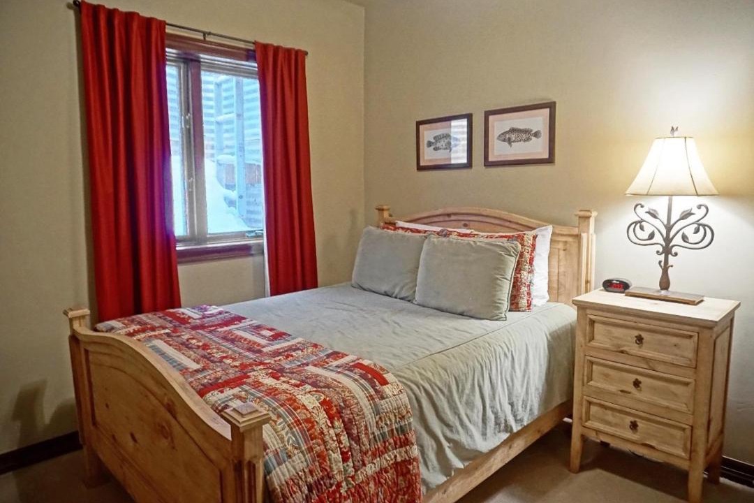 Photo of Bedroom in Highland Meadows