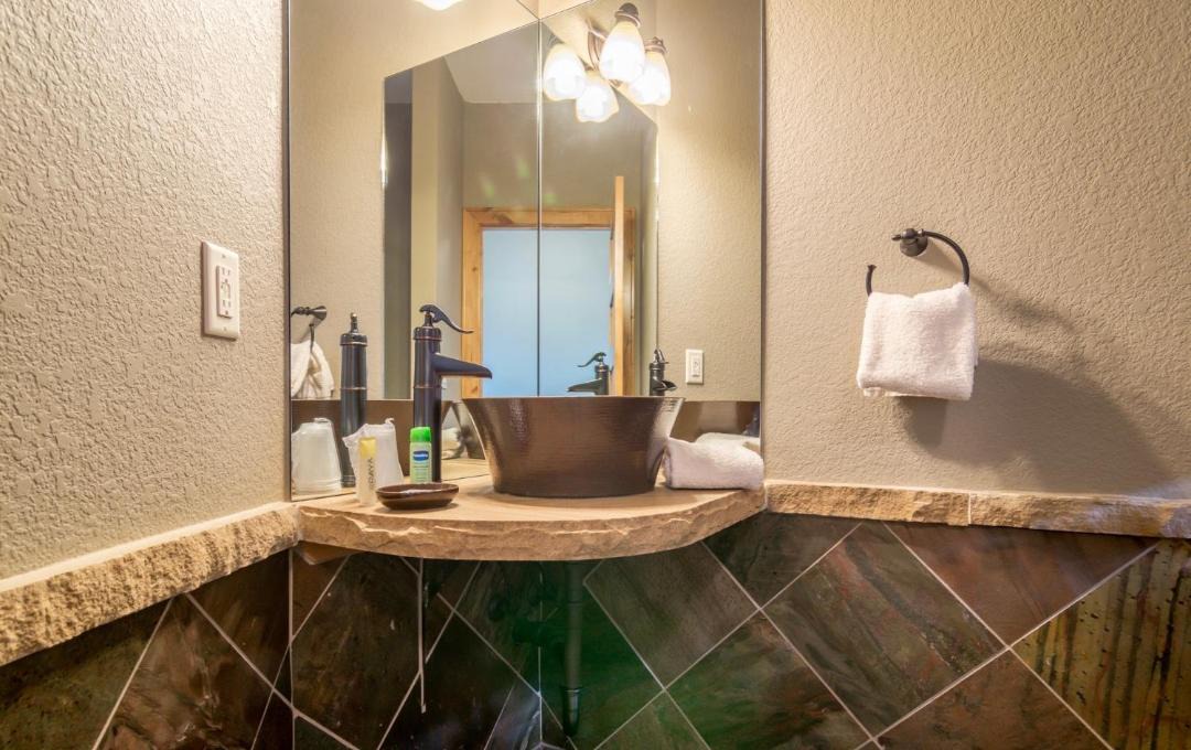 Photo of Bathroom in Windcliff Estates