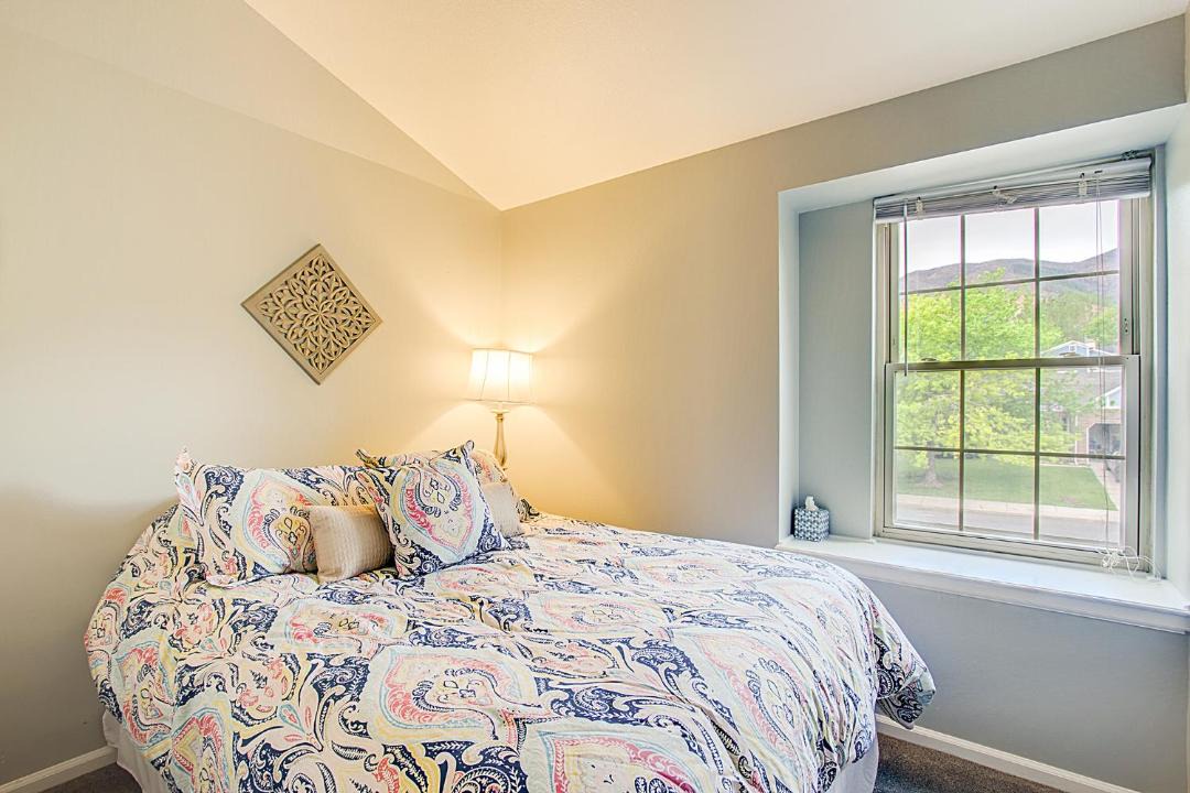 Photo of Bedroom in Northwest Colorado Springs