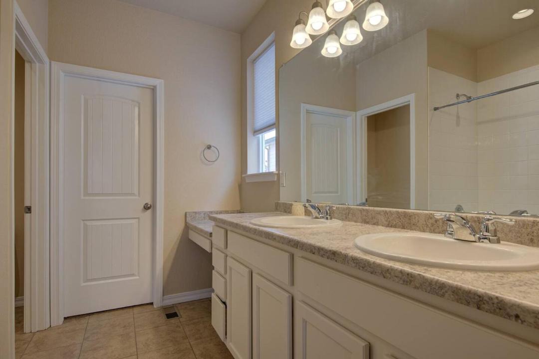 Photo of Bathroom in Monument
