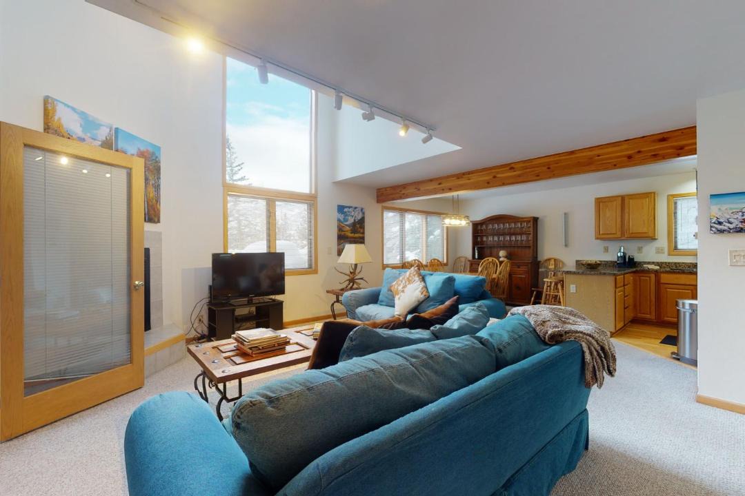Photo of Livingroom in Vail