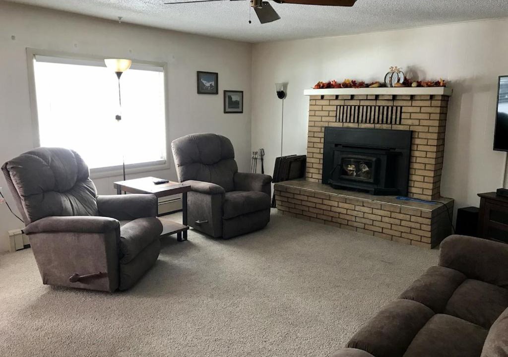 Photo of Livingroom in Alpine Village