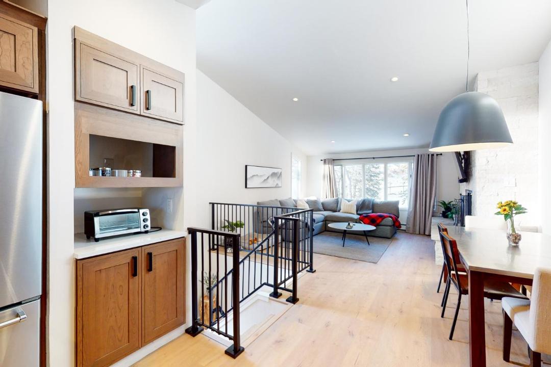 Photo of Livingroom in Intermountain