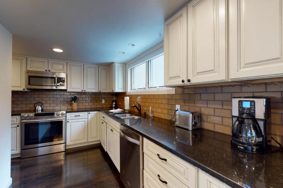 Photo of Kitchen in Matterhorn Village