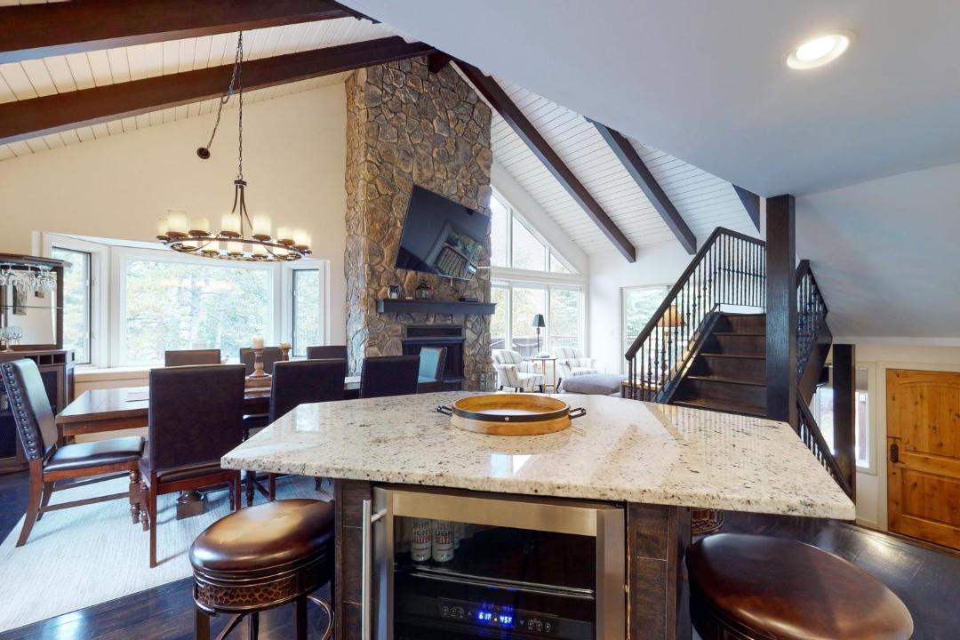 Photo of Livingroom in Matterhorn Village