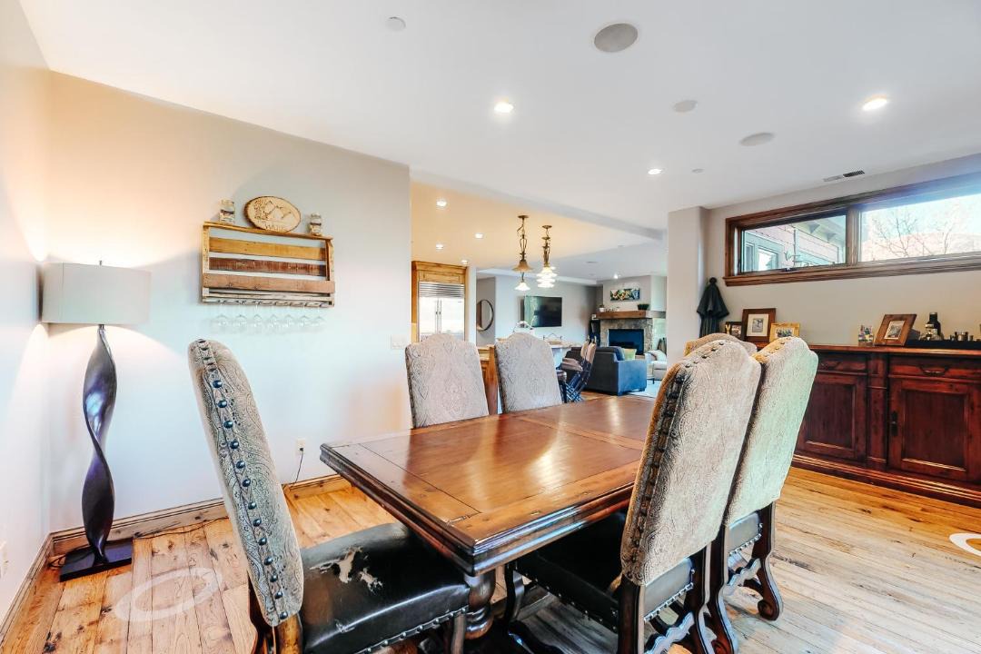 Photo of Livingroom in Avon