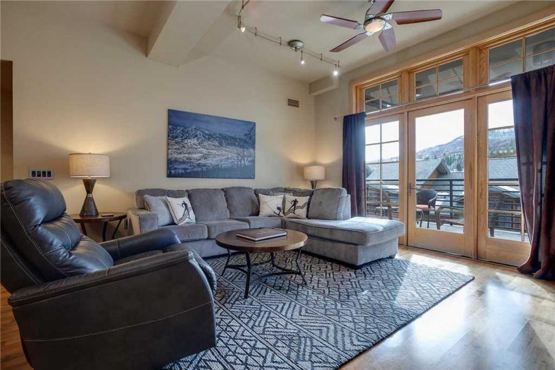 Photo of Livingroom in Downtown Steamboat Springs