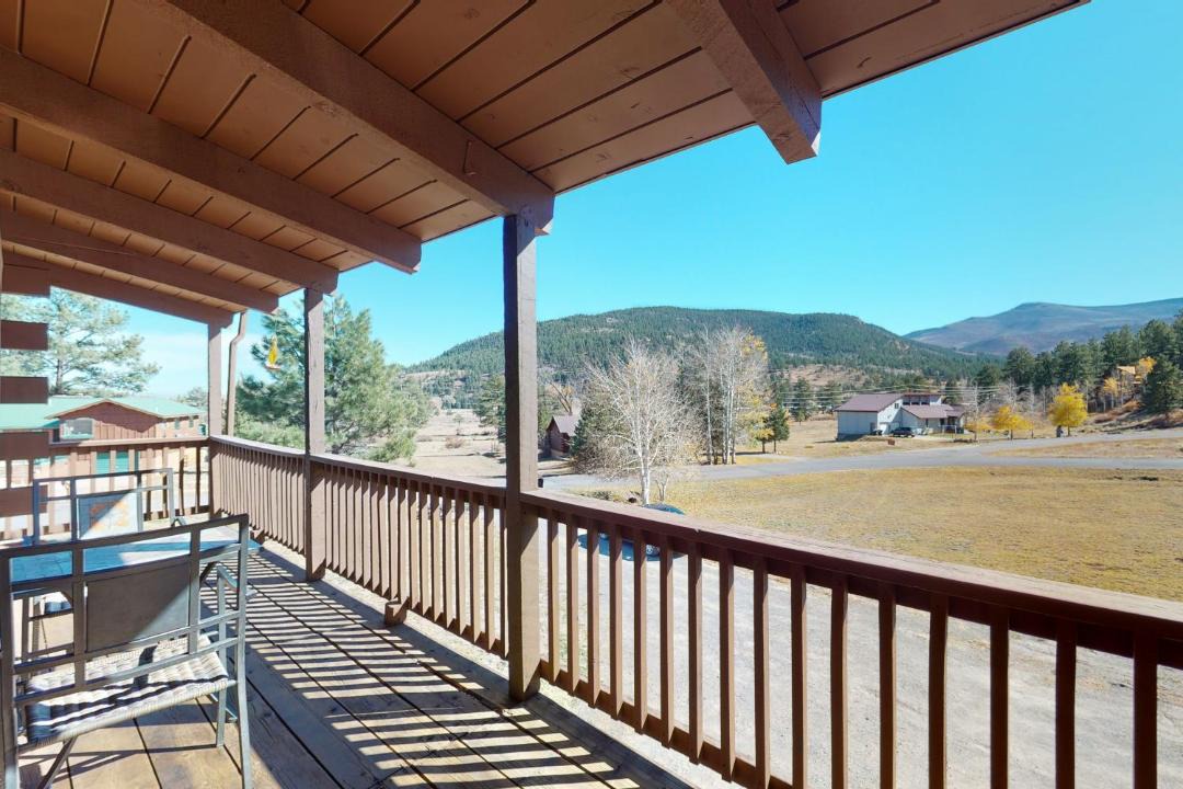 Photo of Patio Balcony in Ponderosa Pines