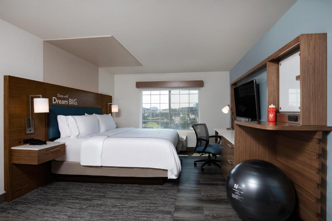 Photo of Bedroom in Englewood