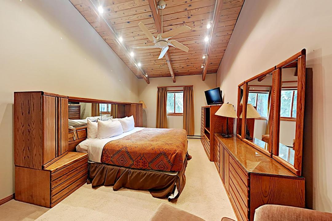 Photo of Bedroom in Snowmass Village
